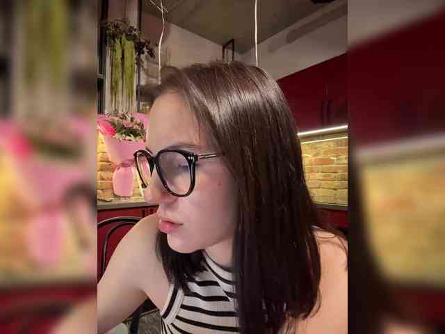 -Your-Michelle- webcam