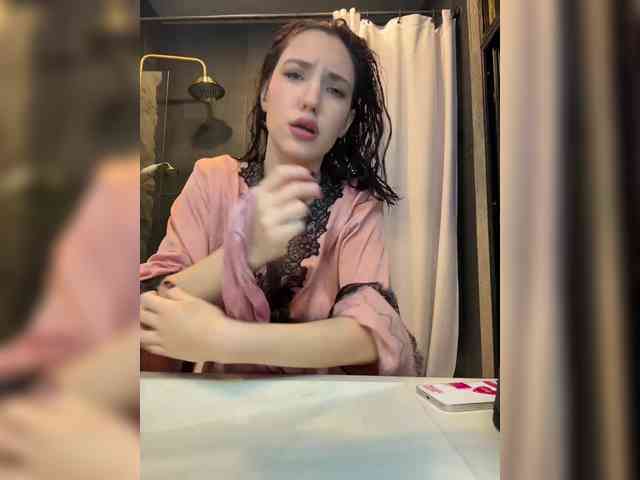 -Your-Michelle- webcam