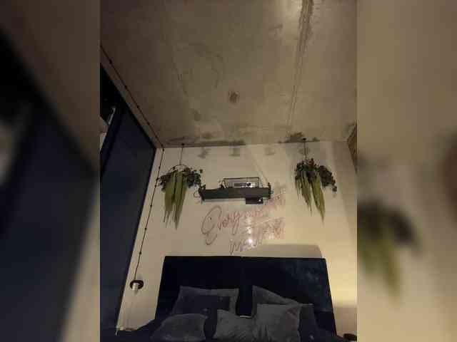 -Your-Michelle- webcam