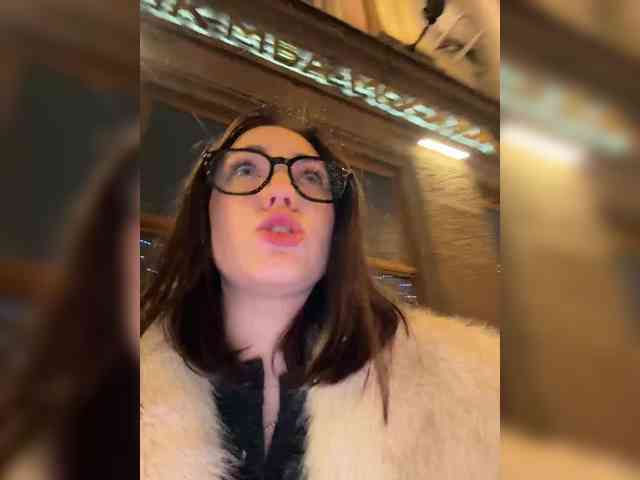 -Your-Michelle- webcam