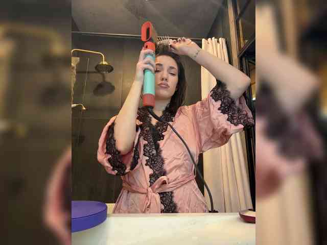 -Your-Michelle- webcam