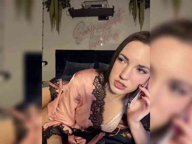 -Your-Michelle- webcam