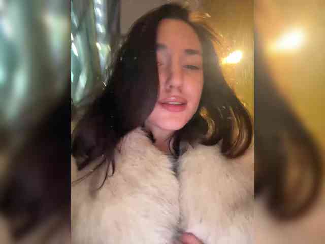 -Your-Michelle- webcam