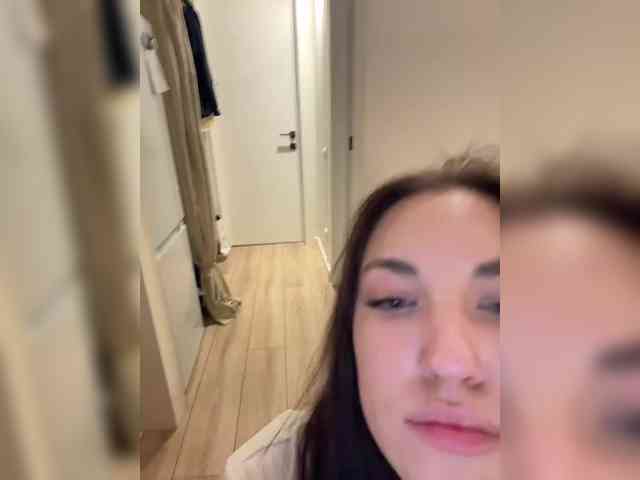 -Your-Michelle- webcam