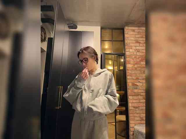 -Your-Michelle- webcam