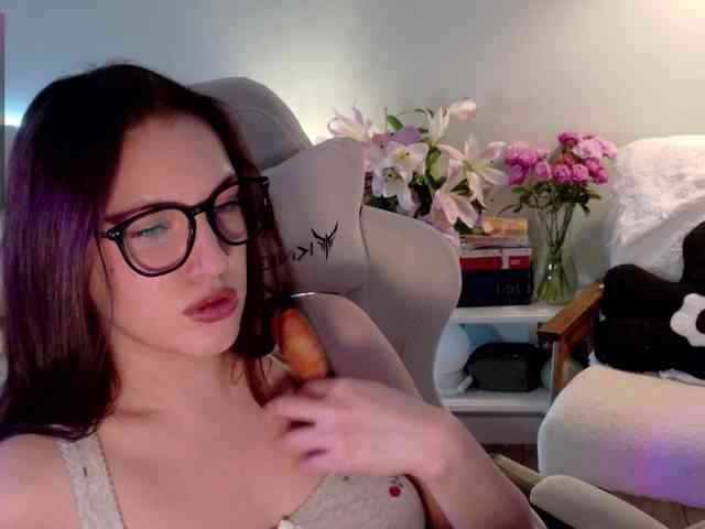 -Your-Michelle- webcam