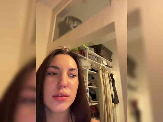 -Your-Michelle- webcam