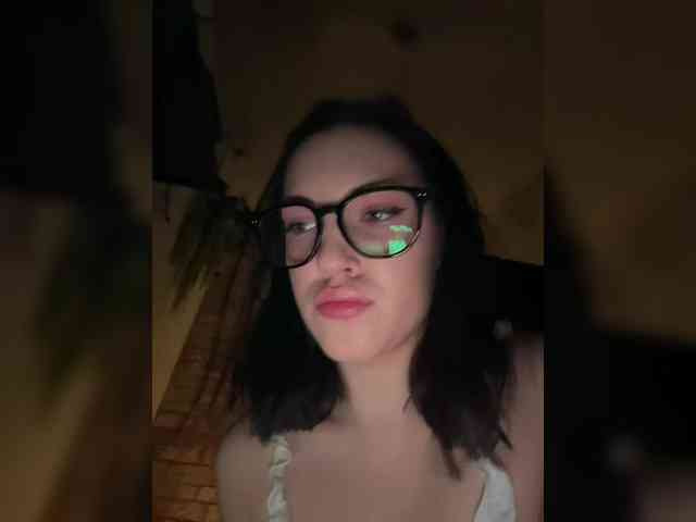 -Your-Michelle- webcam