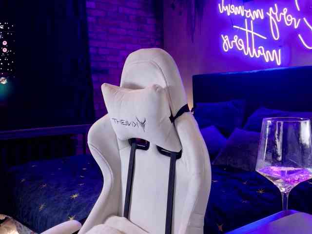 -Your-Michelle- webcam