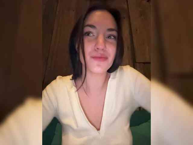 -Your-Michelle- webcam