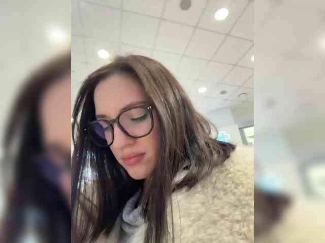 -Your-Michelle- webcam