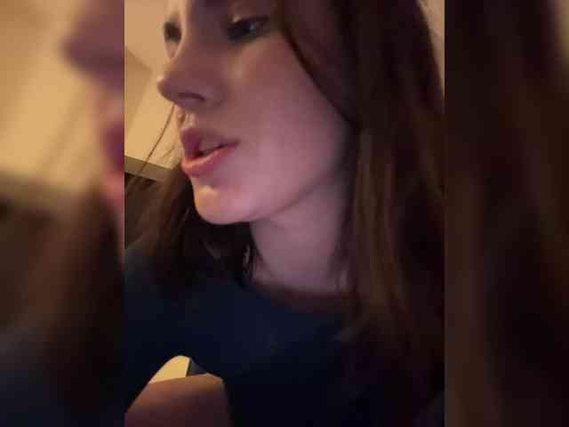 -Your-Michelle- webcam