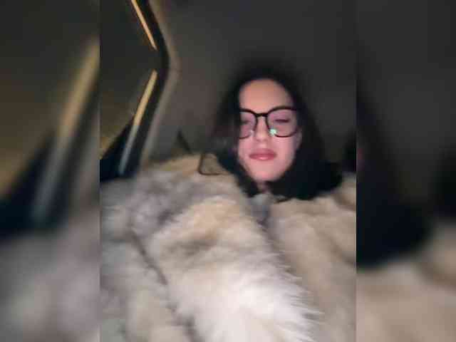 -Your-Michelle- webcam