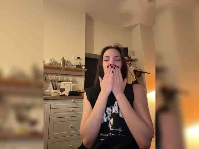 -Your-Michelle- webcam