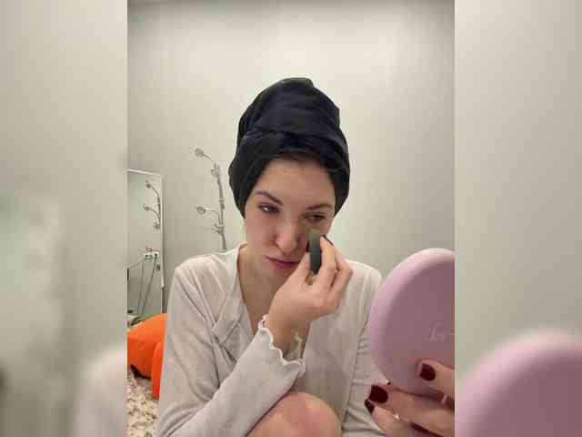 -Your-Michelle- webcam