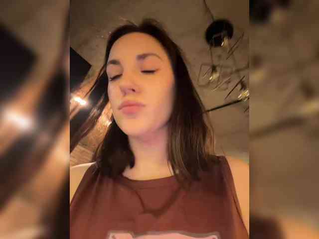 -Your-Michelle- webcam