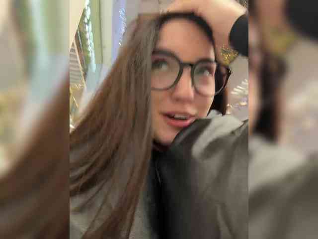 -Your-Michelle- webcam