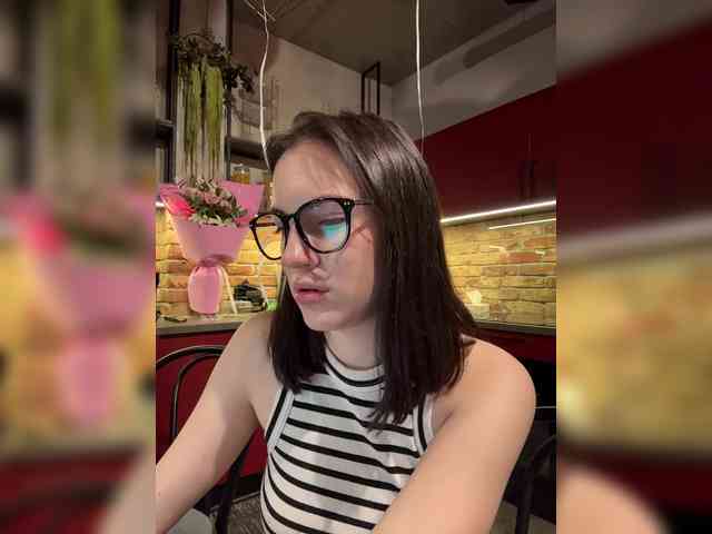 -Your-Michelle- webcam