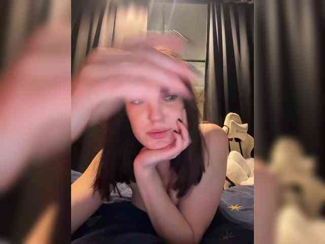 -Your-Michelle- webcam