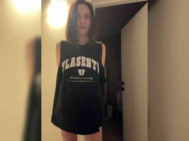 -Your-Michelle- webcam