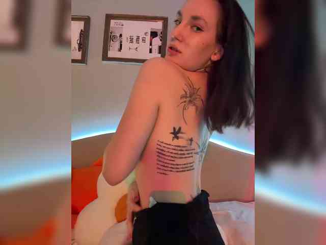 -Your-Michelle- webcam