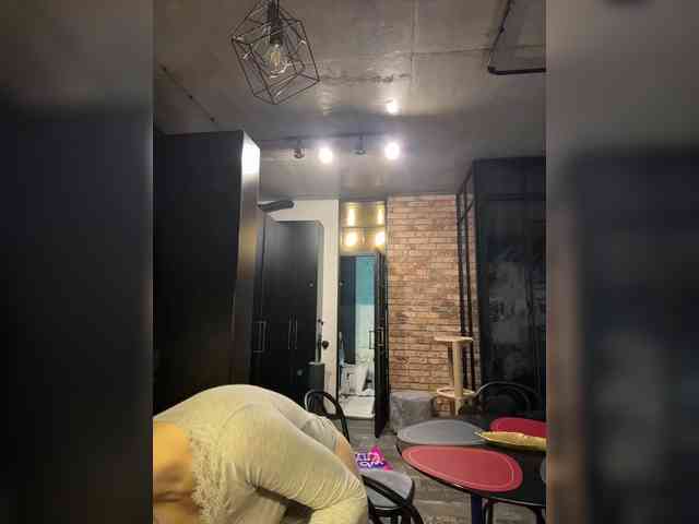 -Your-Michelle- webcam