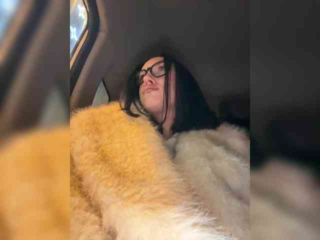 -Your-Michelle- webcam