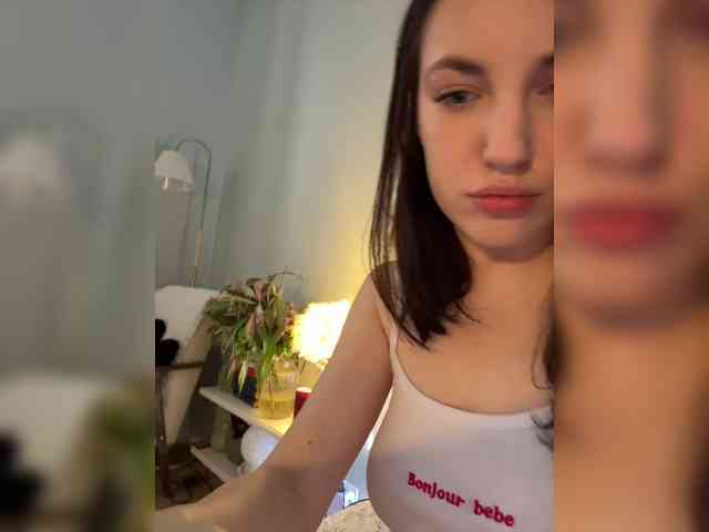 -Your-Michelle- webcam