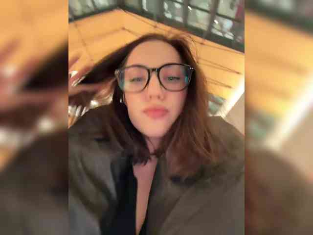 -Your-Michelle- webcam