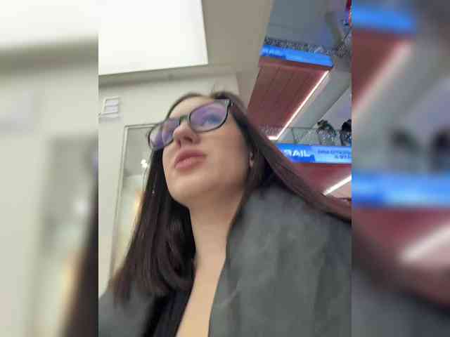 -Your-Michelle- webcam