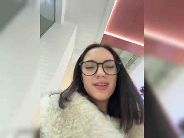 -Your-Michelle- webcam