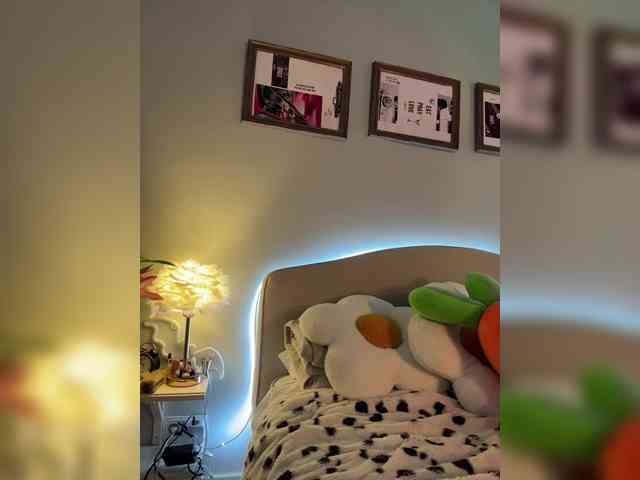 -Your-Michelle- webcam