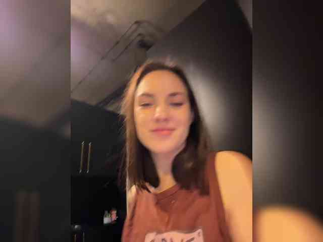 -Your-Michelle- webcam