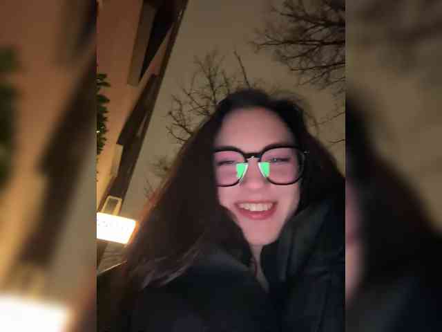 -Your-Michelle- webcam