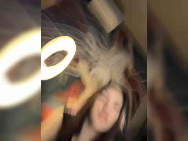 -Your-Michelle- webcam