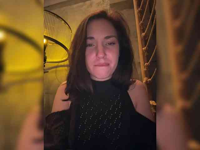 -Your-Michelle- webcam