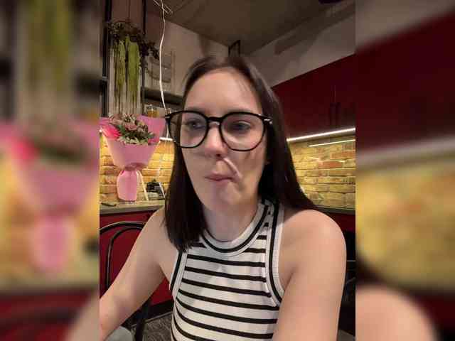 -Your-Michelle- webcam