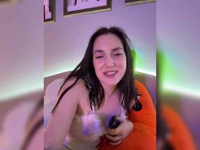 -Your-Michelle- webcam