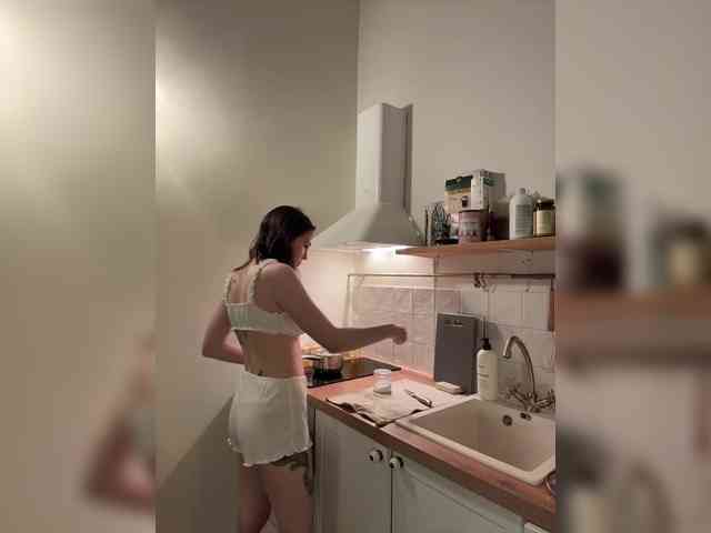 -Your-Michelle- webcam