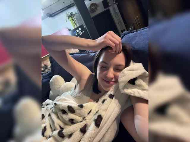 -Your-Michelle- webcam