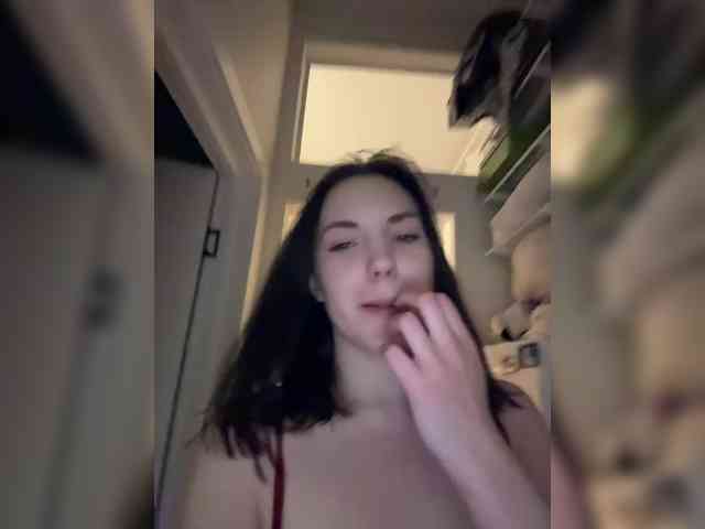 -Your-Michelle- webcam