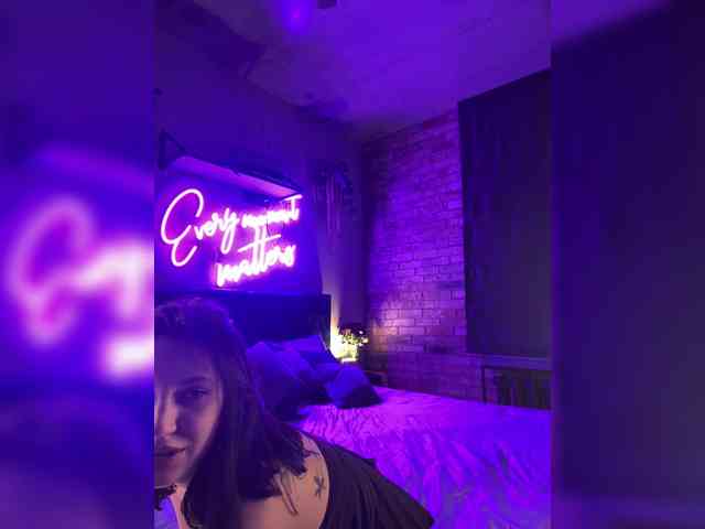 -Your-Michelle- webcam