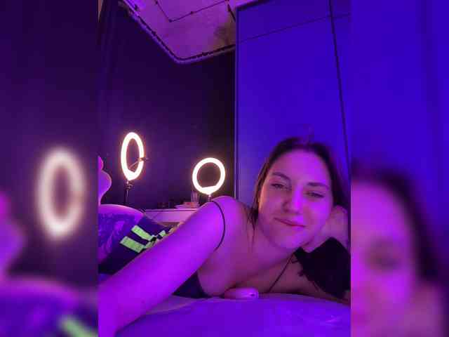 -Your-Michelle- webcam