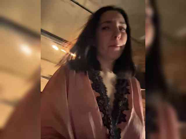 -Your-Michelle- webcam