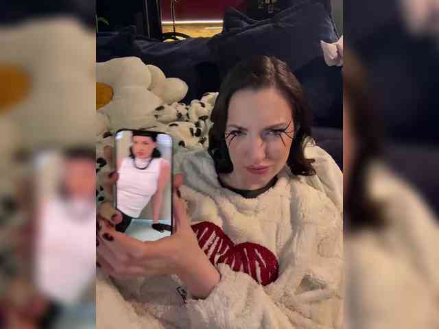 -Your-Michelle- webcam