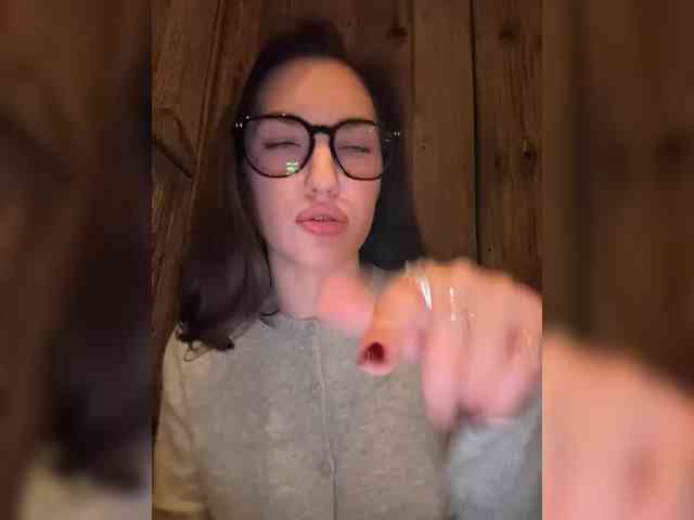 -Your-Michelle- webcam