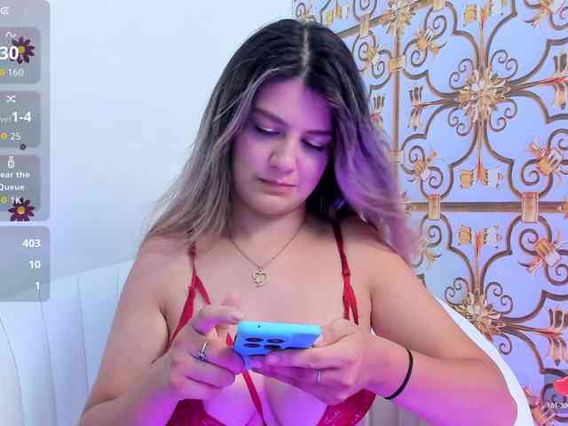 BlondieCutee BlondieCutee