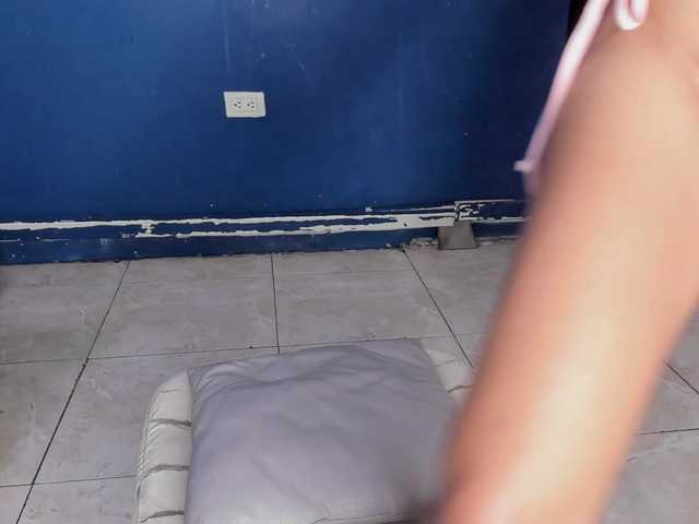 Bemylover11's BongaCams show and profile