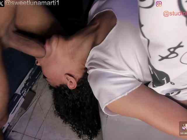 Bemylover11 webcam