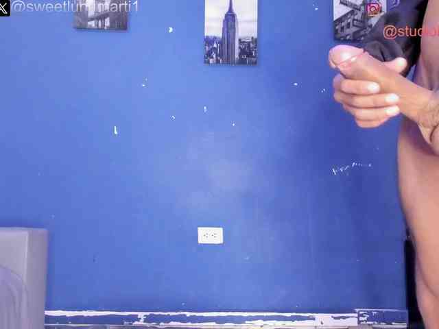 Bemylover11 webcam